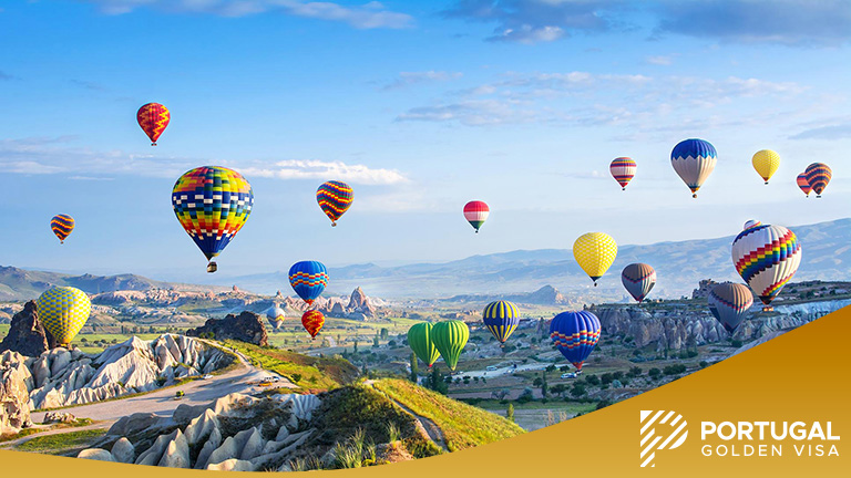 The great tourist attraction of Cappadocia, Turkey - balloon flight.